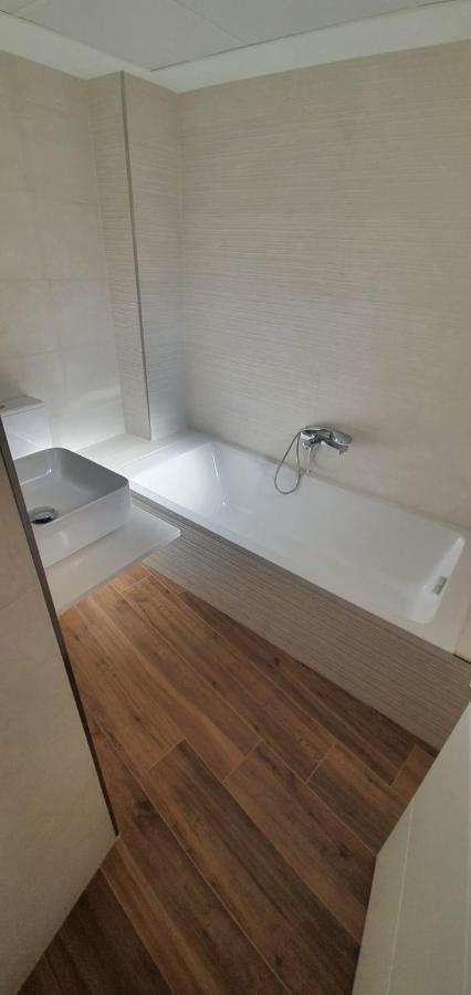 Beautiful Apartment In Third Line Beach Boliches Фуенхірола Екстер'єр фото